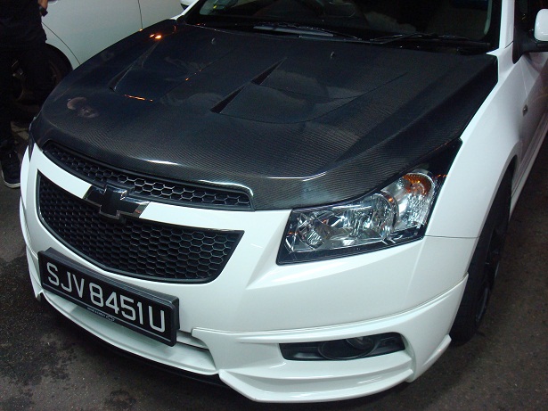 Cruze%20Cf%20Bonnet%204.jpg