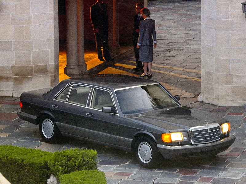 Mercedes-Benz-S-Class_W126.jpg