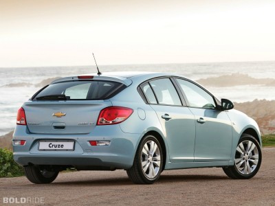 chevrolet-cruze-hatchback.2000x1500.Oct-03-2012_13.55.03.794800fgdgdfg.jpg